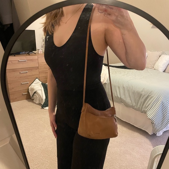 Fossil Tan Leather Crossbody Bag - Picture 3 of 11